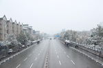 公路雪景