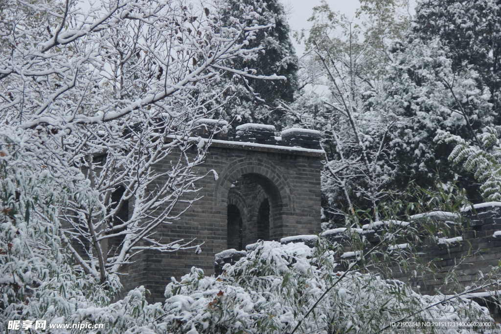 城墙雪景