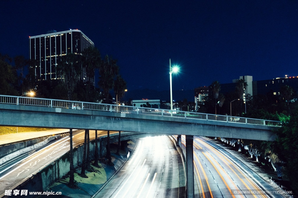 立交桥夜景