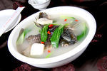 鲫鱼头豆腐汤