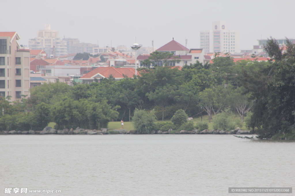 星湖花园全景 广告设计 天然景