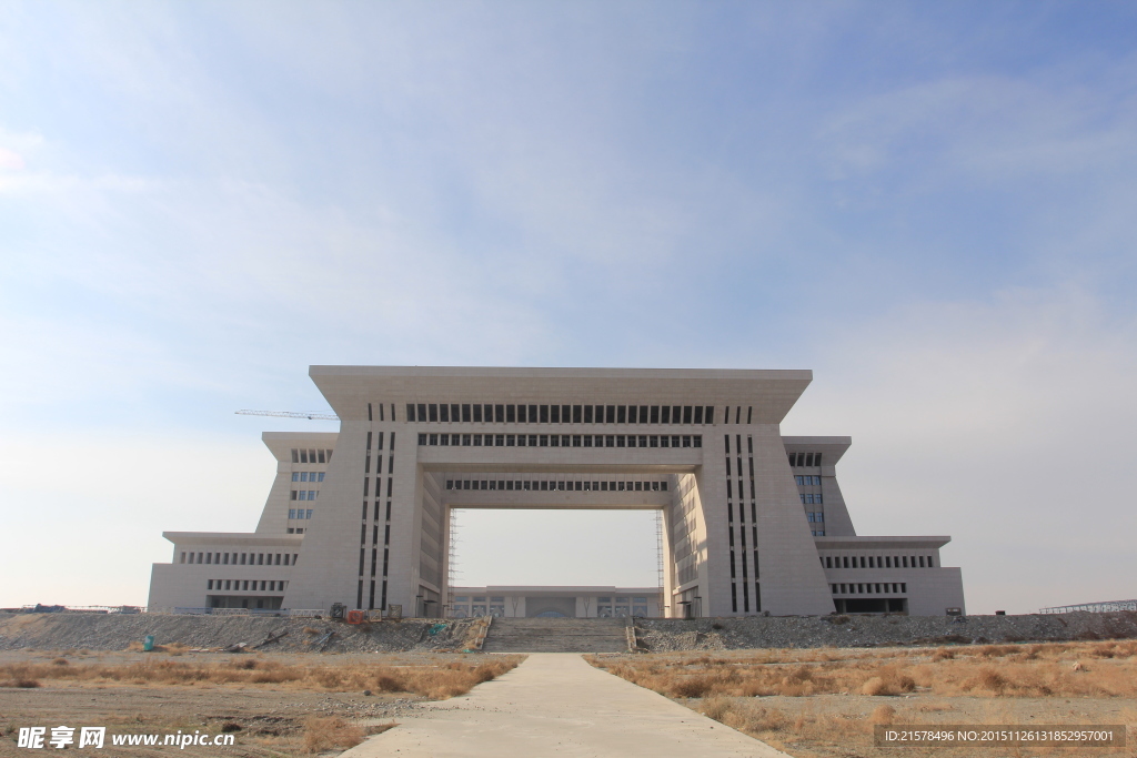 在建的霍尔果斯新国门