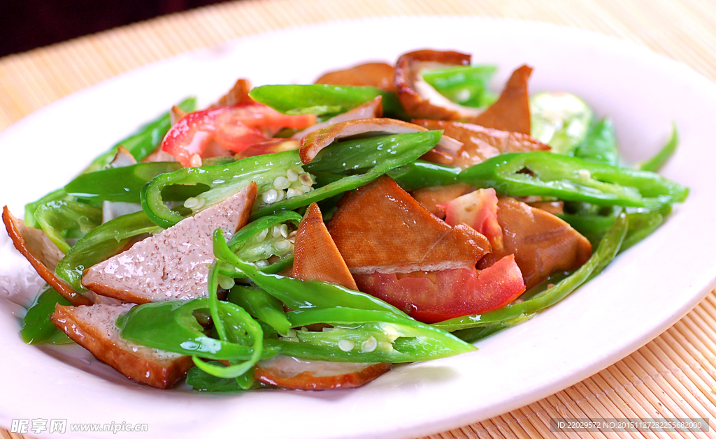 青椒乔灰豆腐