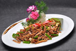 花仁拌牛肉