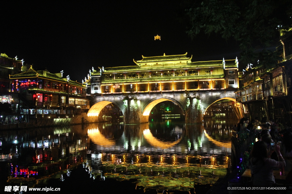 凤凰古城的夜晚