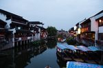 夜晚七宝老街