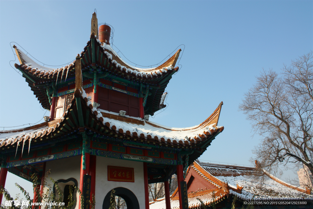 戏马台雪景