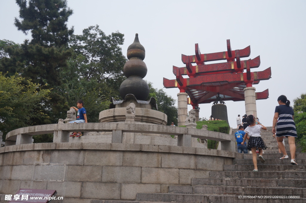 黄鹤楼庭院