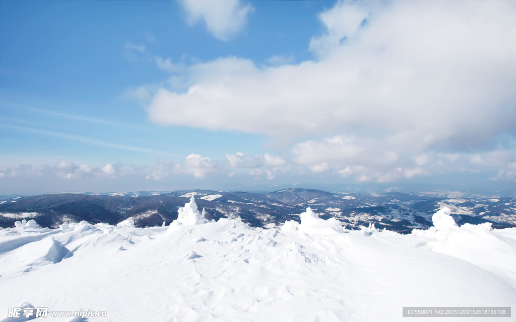 冬季美丽的雪景图片