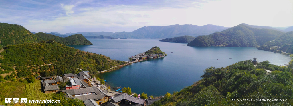 泸沽湖远眺