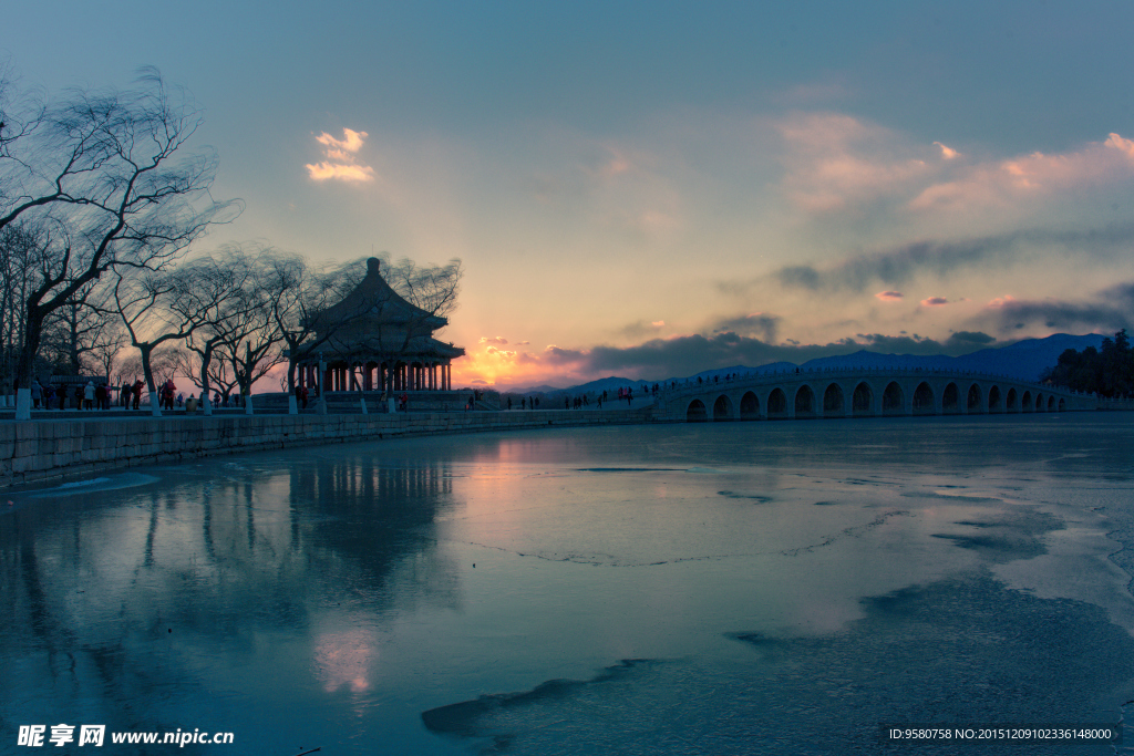 夕阳西下颐和园