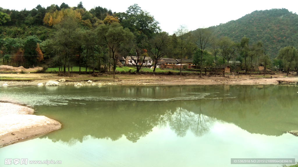 青山绿水农家