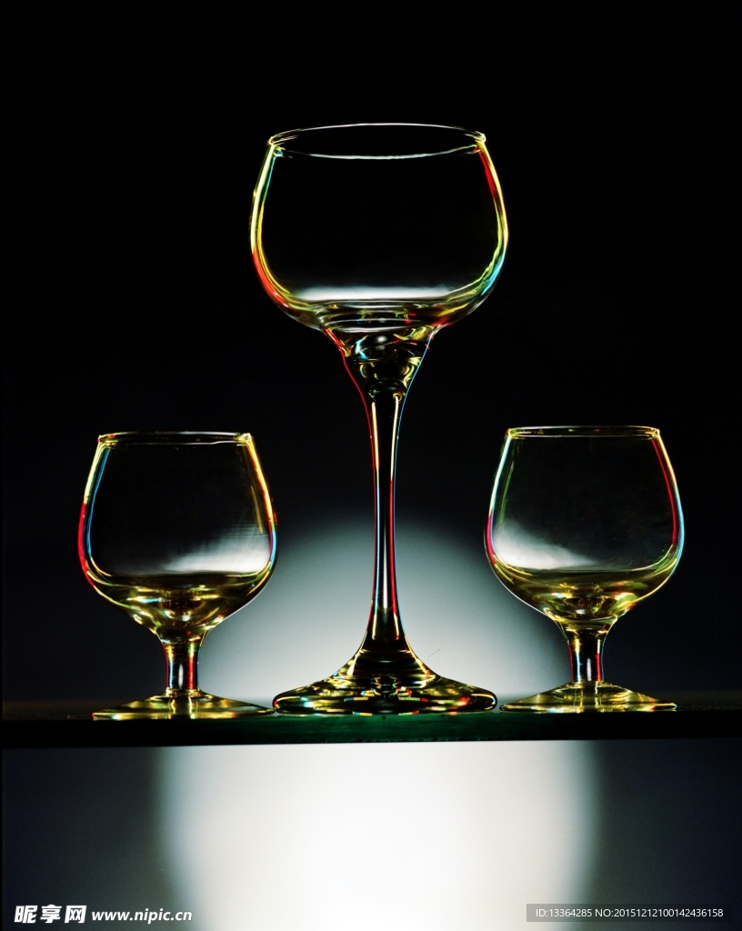 玻璃杯
