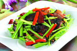 尖椒香芹炒腊肉