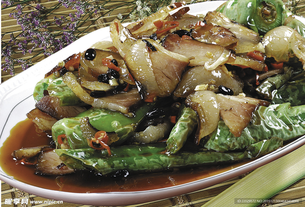 虎皮尖椒炒腊肉