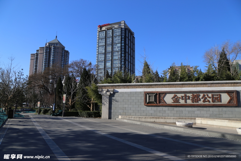 滨河风景