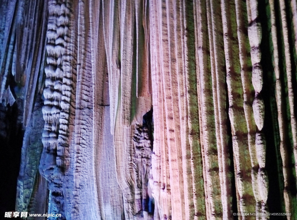 桂林  银子岩 溶洞 瀑布