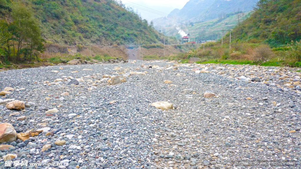 河滩  鹅卵石 河道