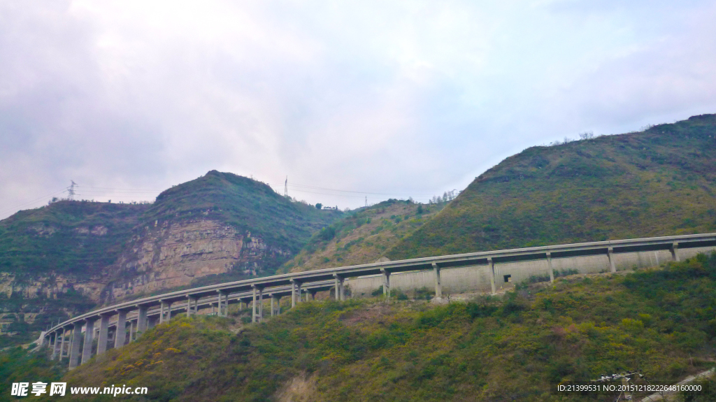 桥梁 高速路  大山