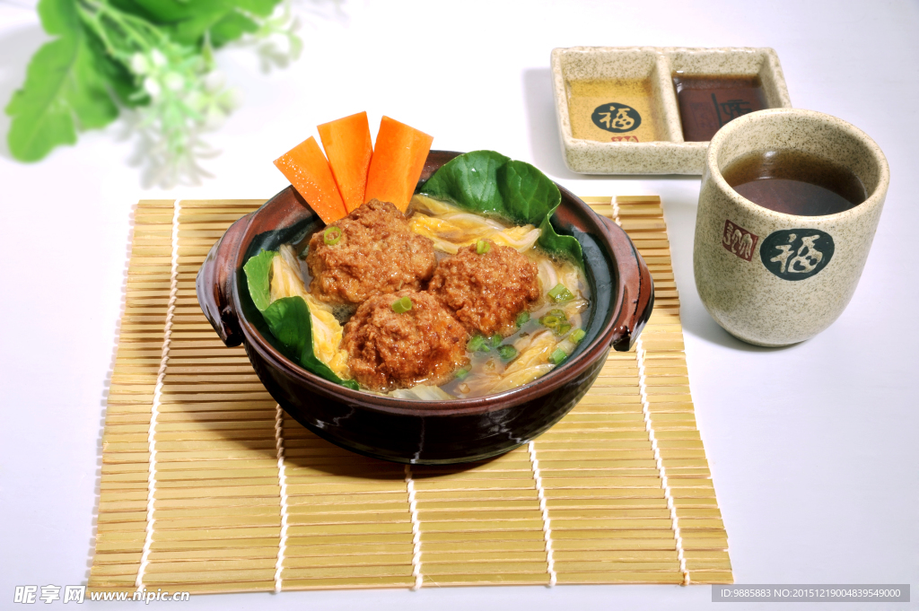 煲狮子头饭