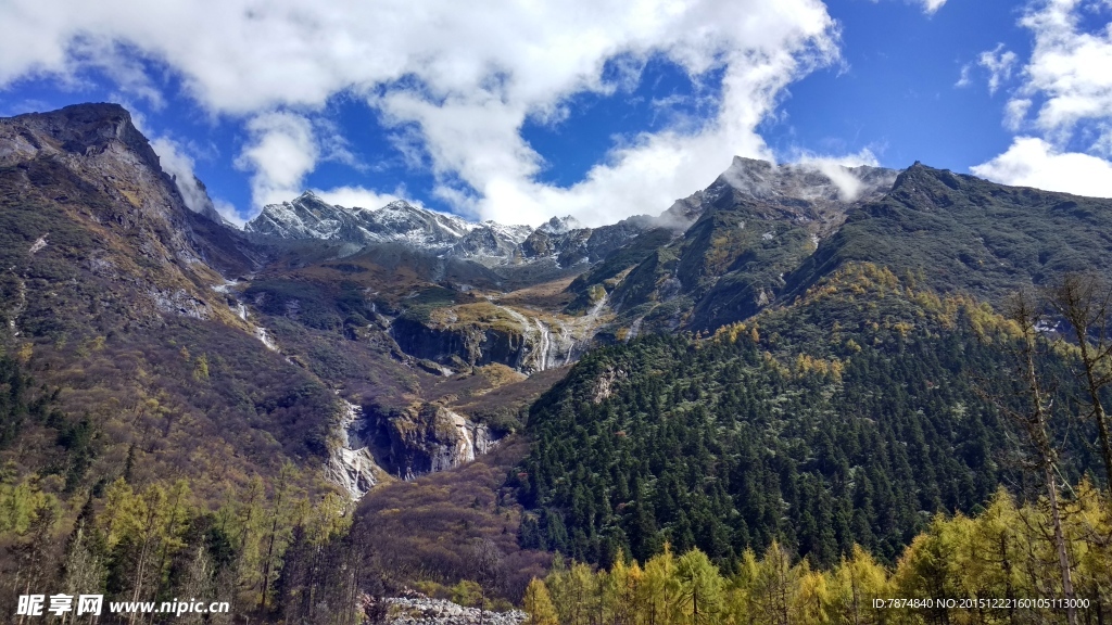 毕棚沟雪山