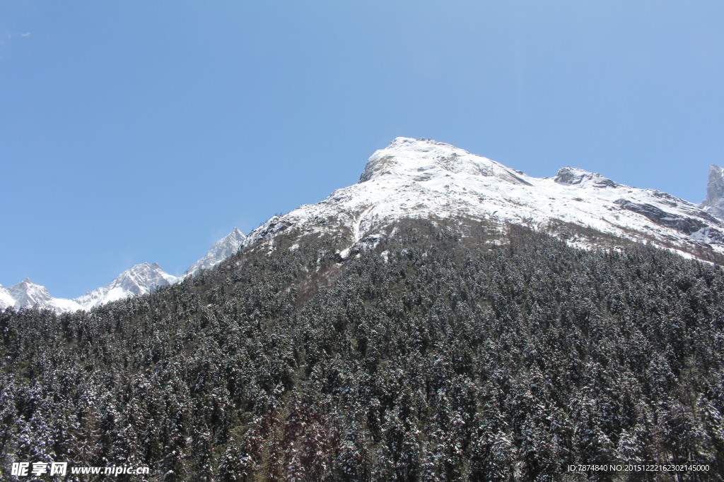 毕棚沟雪山