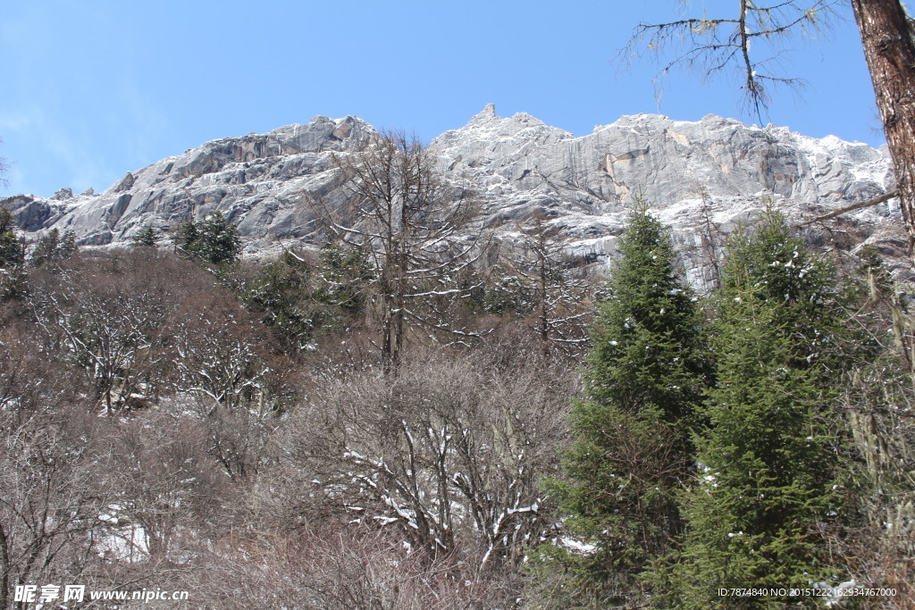 毕棚沟雪山
