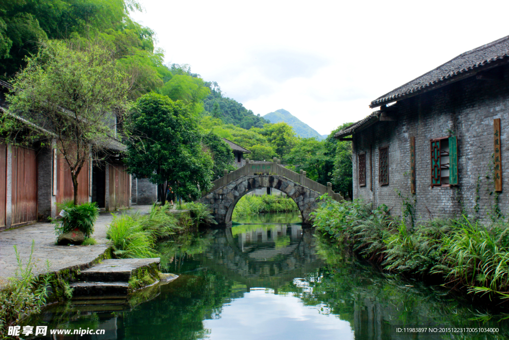 小河小桥