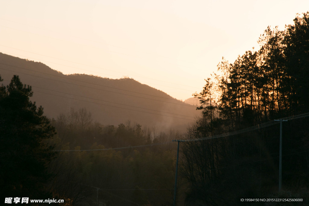 山野夕阳