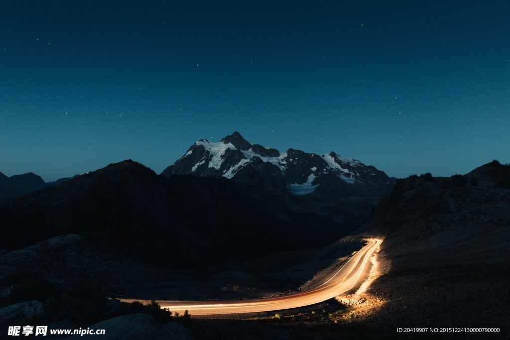 夜晚明路