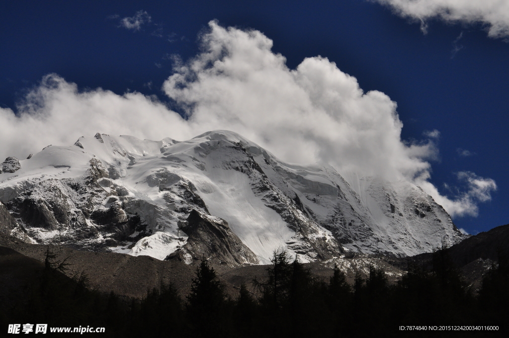 雅拉雪山