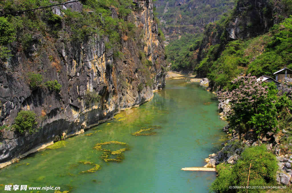 乡间小河