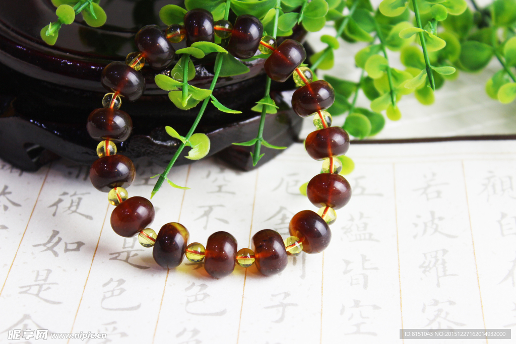 万福琥珀