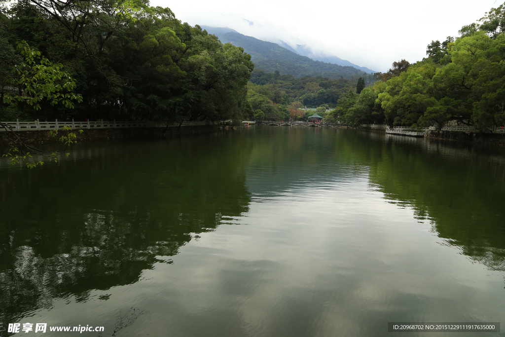 罗浮山青山绿水