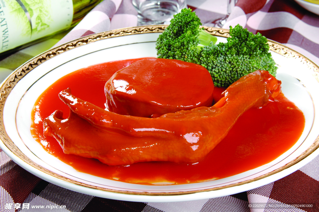 鲍汁百灵菇鹅掌