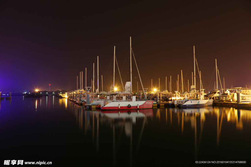 海港码头夜景