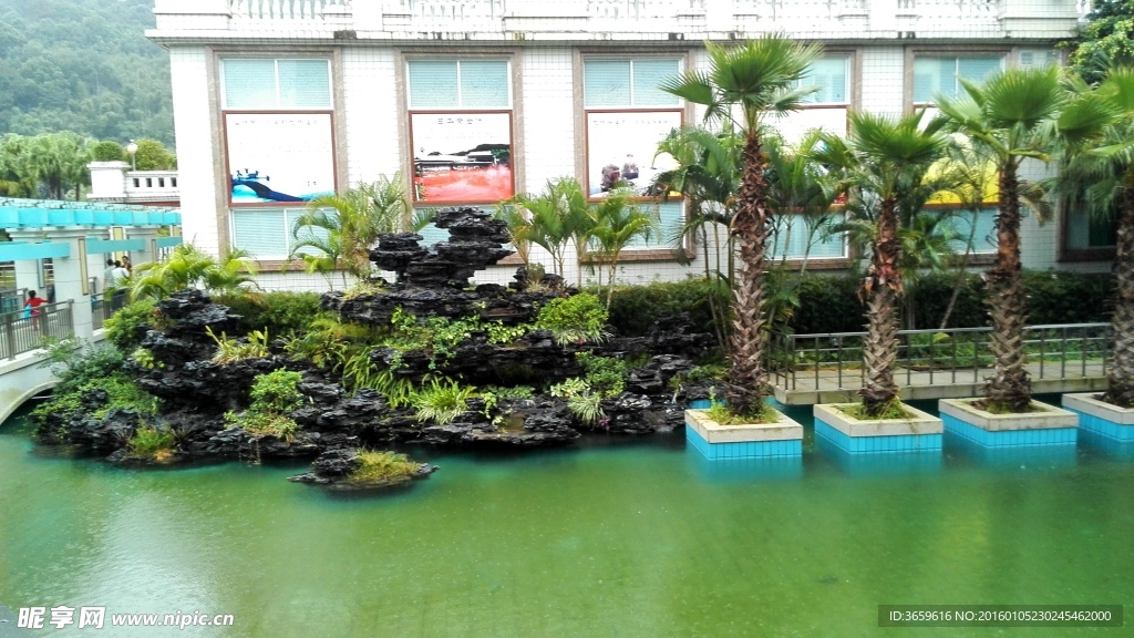 假山 人工湖