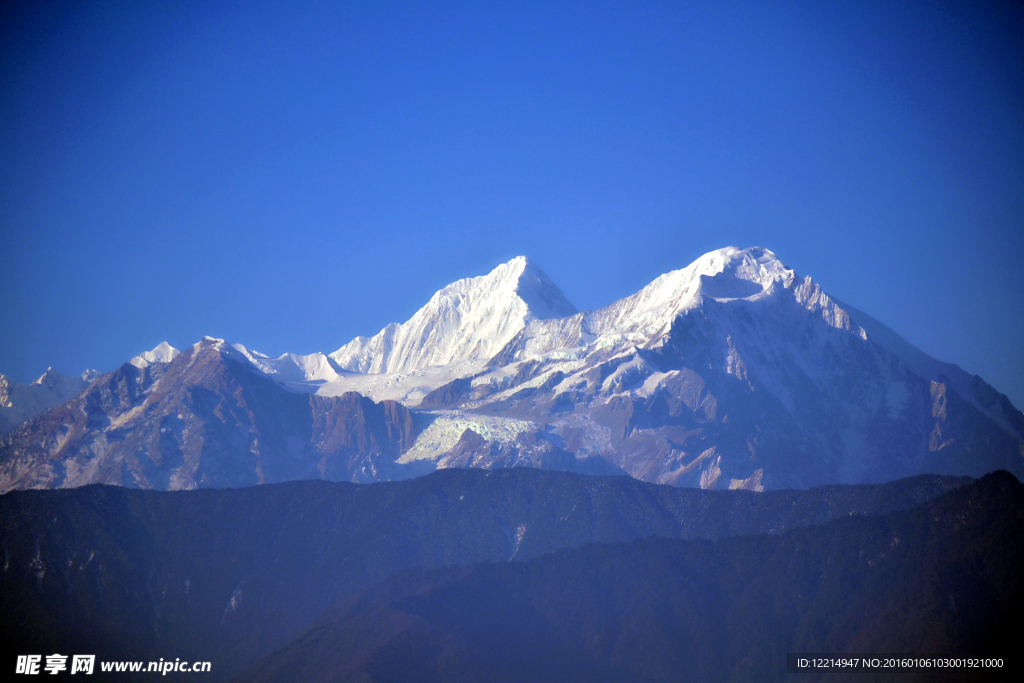 贡嘎雪山