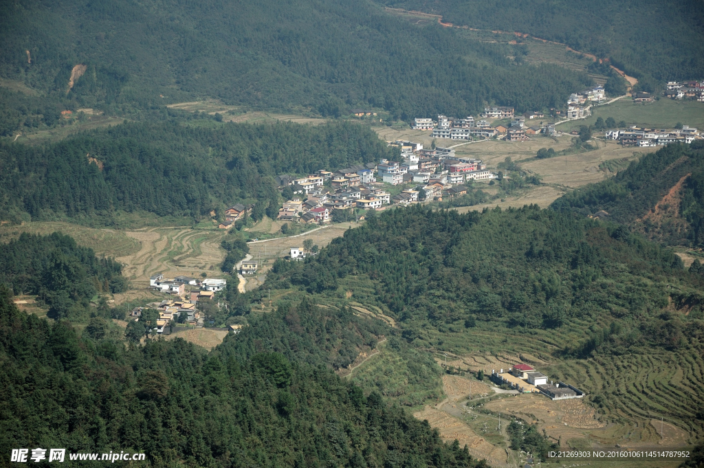 山村