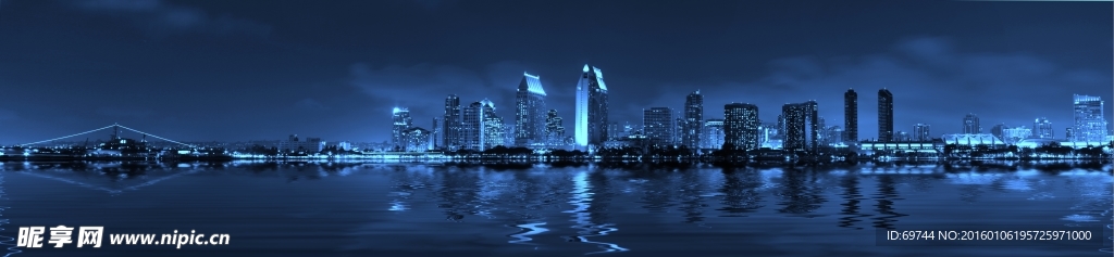 蓝色城市夜景