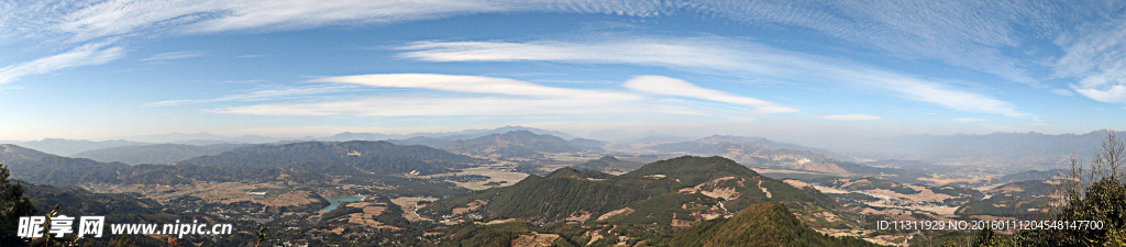 连绵的青山 全景图