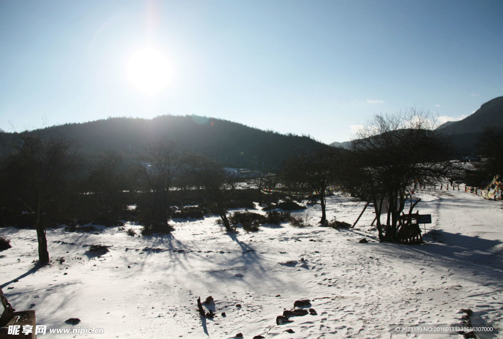 日照雪山