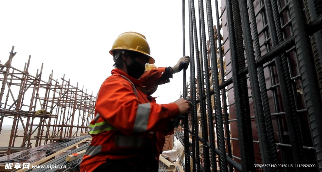 中铁铁建劳务工电焊钢筋作业施工