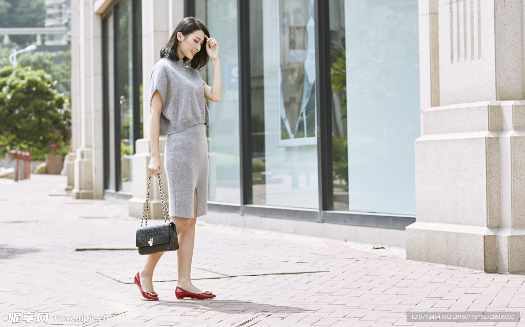 女模