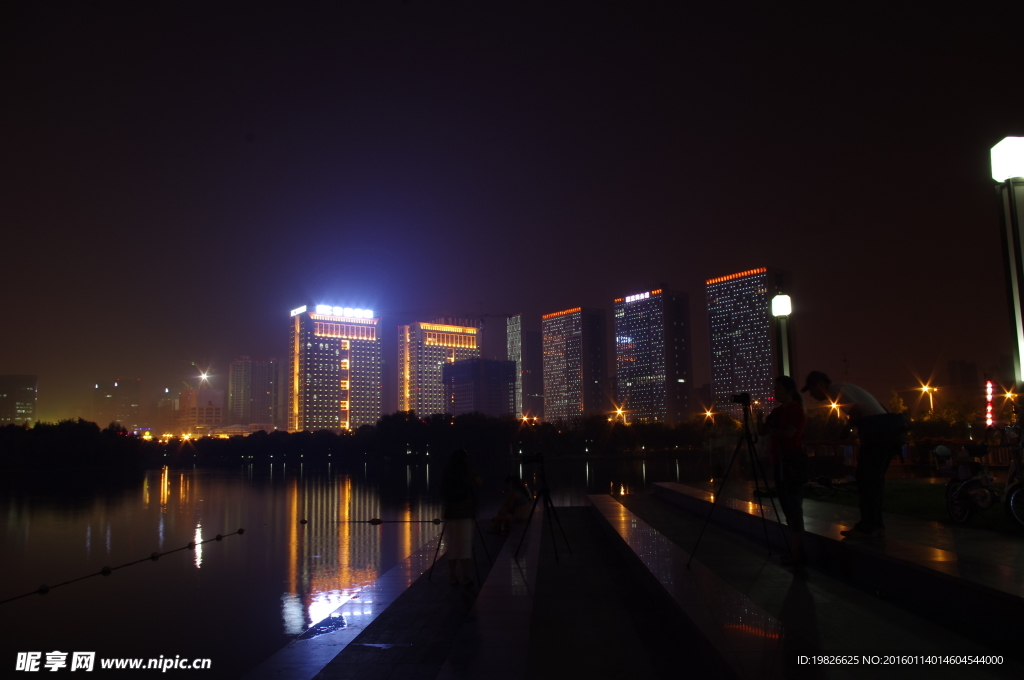 合肥天鹅湖夜景