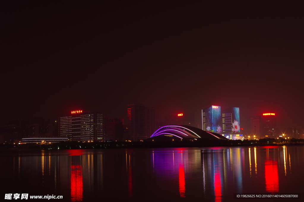 合肥天鹅湖夜景