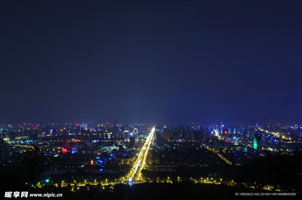 大蜀山俯瞰合肥市夜景