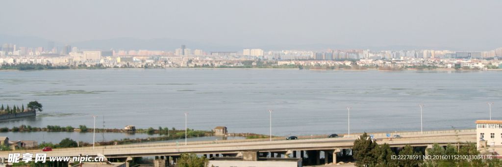 滇池