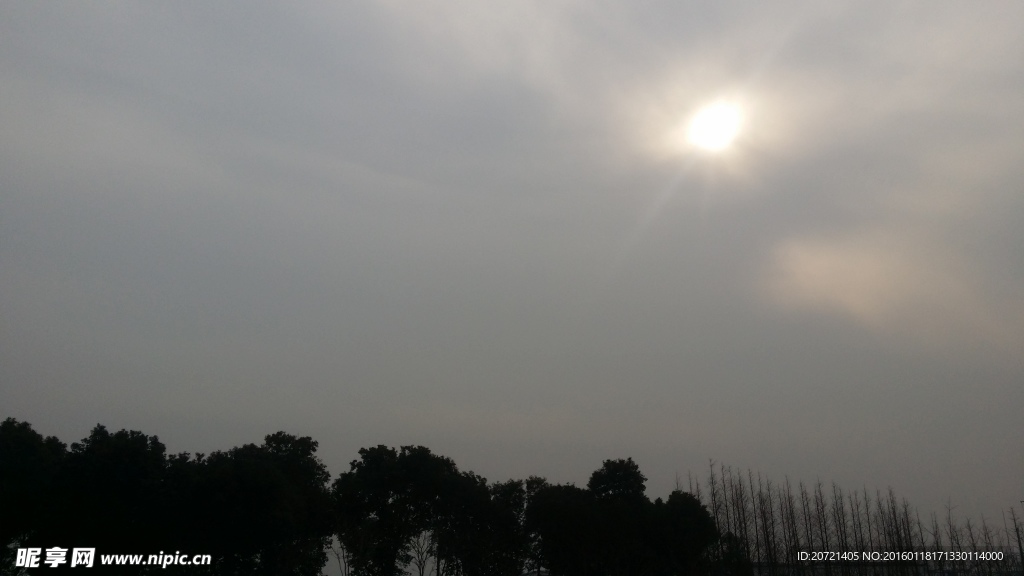 天空太阳