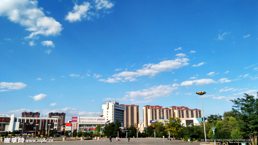 城市风景 蓝天白云